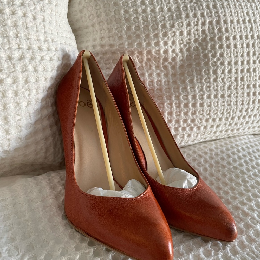 Elegant Brown Leather Heels